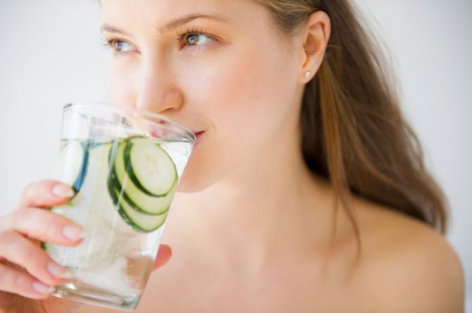 womandrinkingwater_cucumber_result