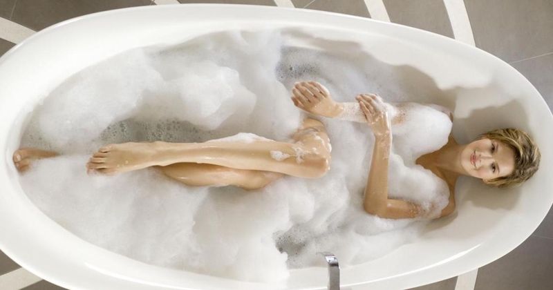 Обычная горячая ванна защищает организм от развития страшного хронического заболевания