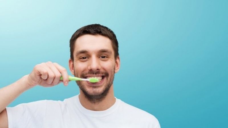 Как защититься от гриппа с помощью обычной зубной щетки