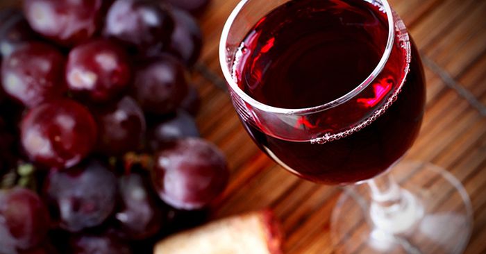 Как один бокал красного вина в день повлияет на ваше психическое здоровье