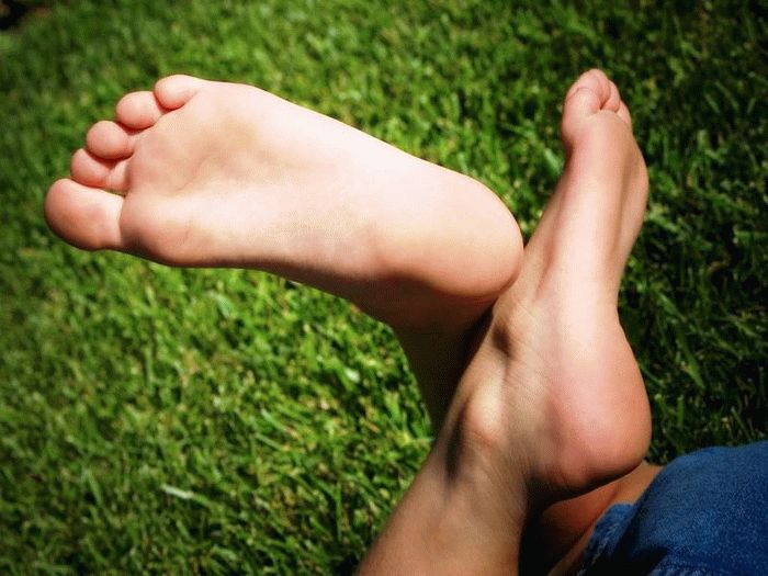 Медики подсказали, как справиться с неприятным запахом ног