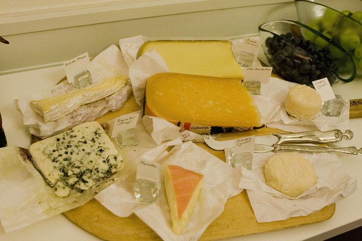 Почему сыр вреден
