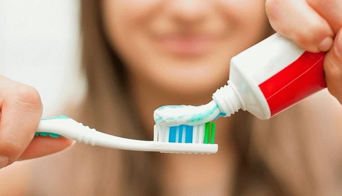 14 признаков того, что вы чистите зубы неправильно