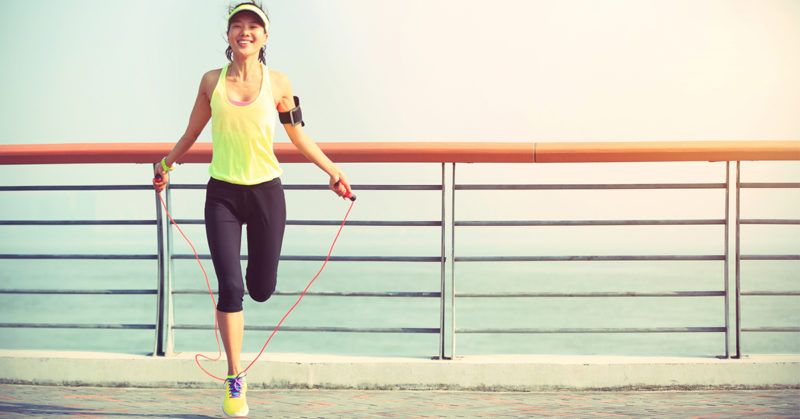 10 упражнений, которые сжигают жир эффективнее за бег