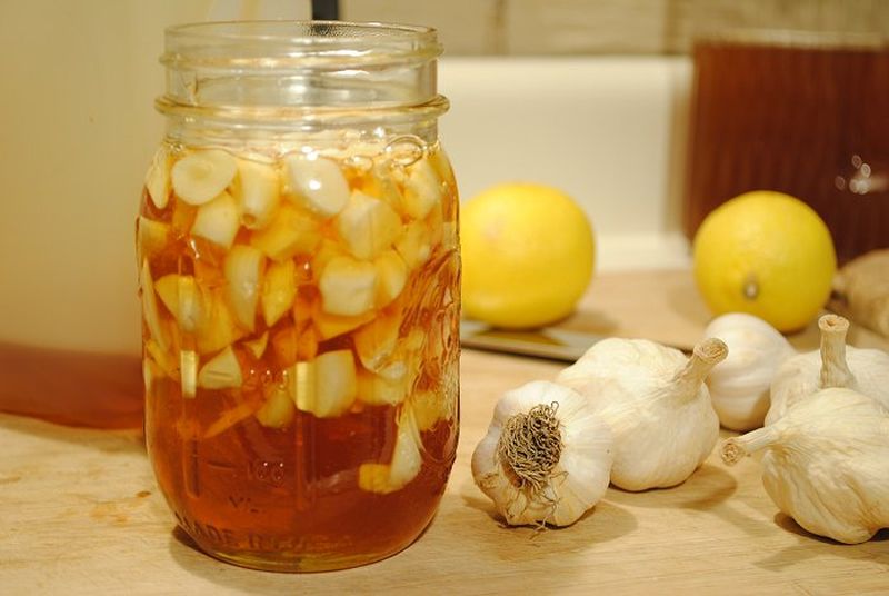 Старинный китайский лимонно-чесночный отвар уже веками приводит холестерин в норму и вычищает артерии