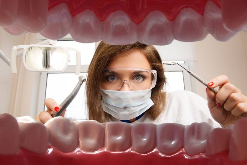 Полная имплантация зубов: основные методы, преимущества и недостатки