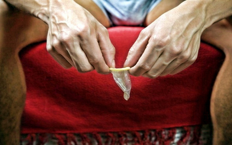 Новая форма насилия над женщинами, или зачем мужчины незаметно снимают презерватив