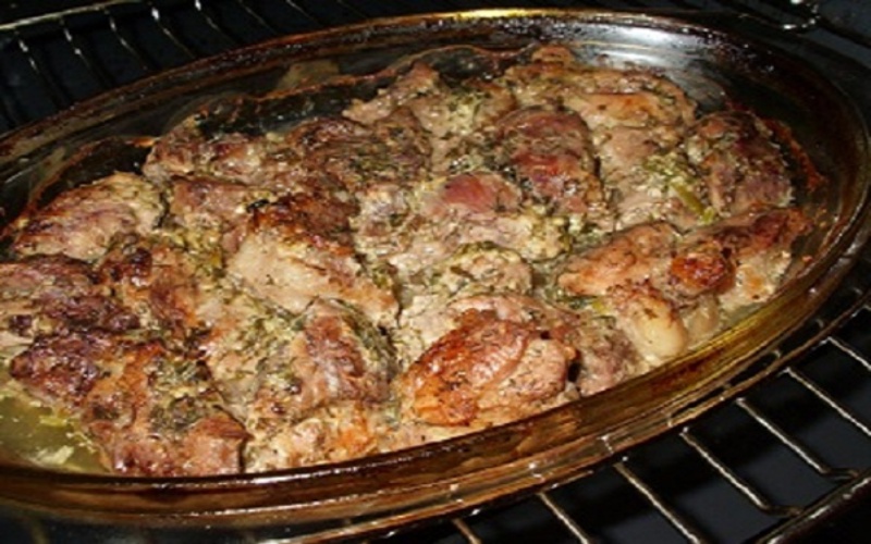 Нежнейшее и ароматное мясо в духовке: настоящий гастрономический клад прямиком из Грузии