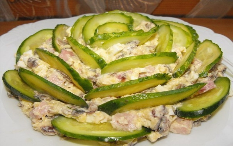 «Изумрудный» салат: простая и вкусная закуска на любой случай жизни