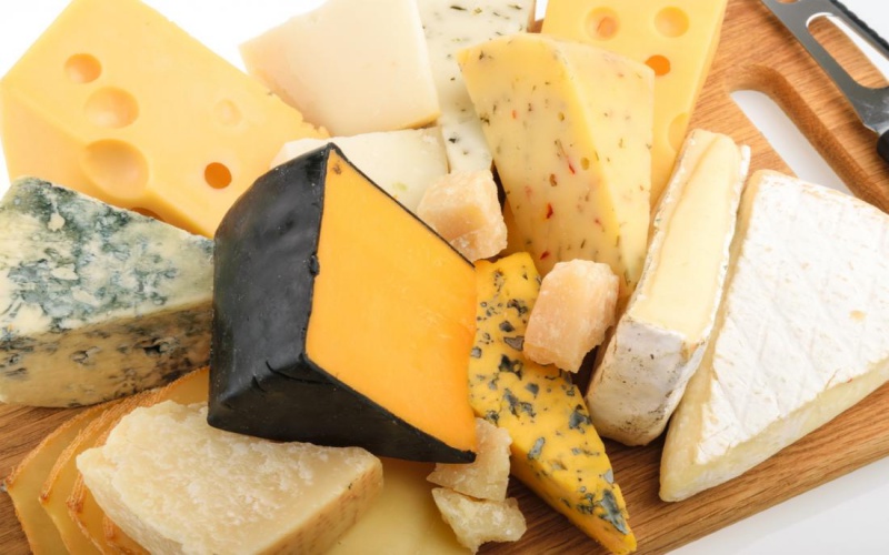 Ученые выявили, что употребление сыра делает сердце живее