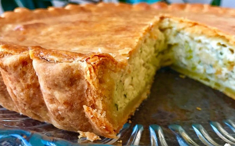 Пироги бывают не только сладкие: нереально вкусный луковый пирог