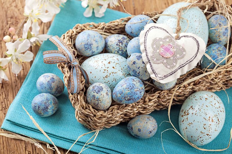 20 простых способов красиво покрасить яйца на Пасху
