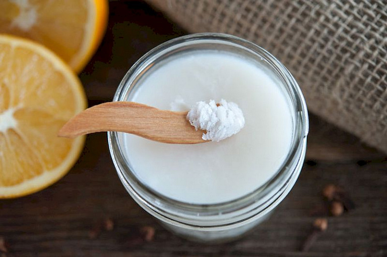 Домашний дезодорант: как смешать простые ингредиенты и забыть о неприятном запахе