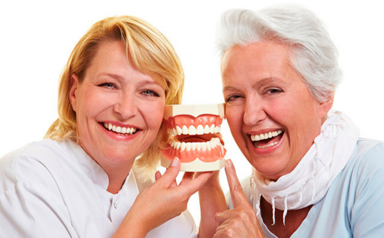 Топ-5 советов по быстрому привыканию к зубным протезам