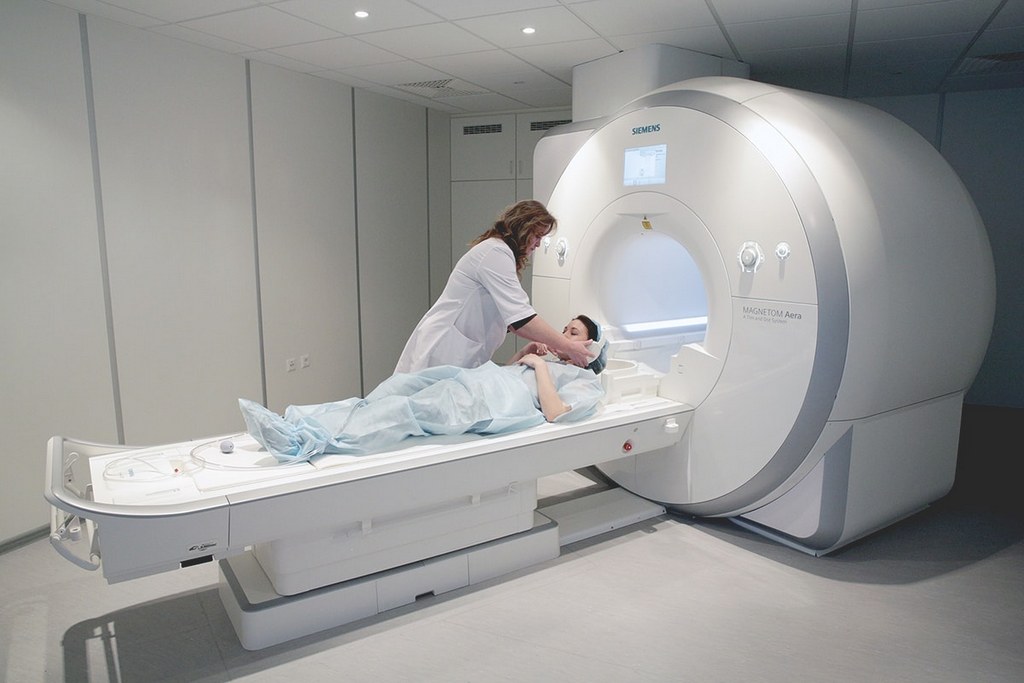 Магнитно-резонансная томография: что это за методика, какие патологии она выявляет, показания и противопоказания к ее проведению