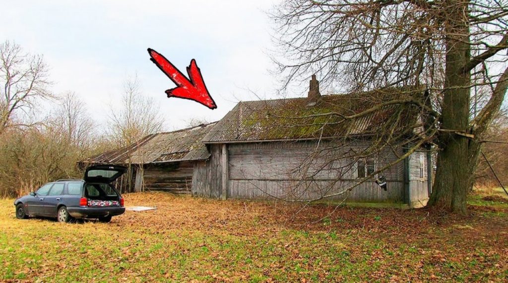 Люди хором хохотали, когда дачник купил 100-летний дом. После ремонта всех настигла черная зависть!