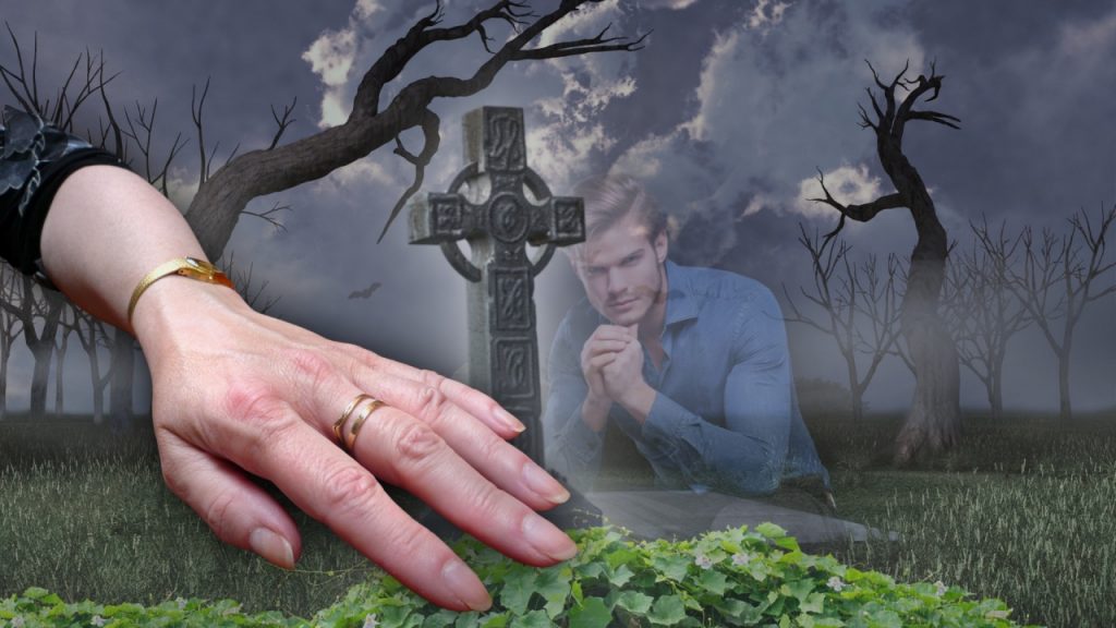 Девушка нашла кольцо на кладбище и надела его на палец – и очень скоро сильно пожалела об этом