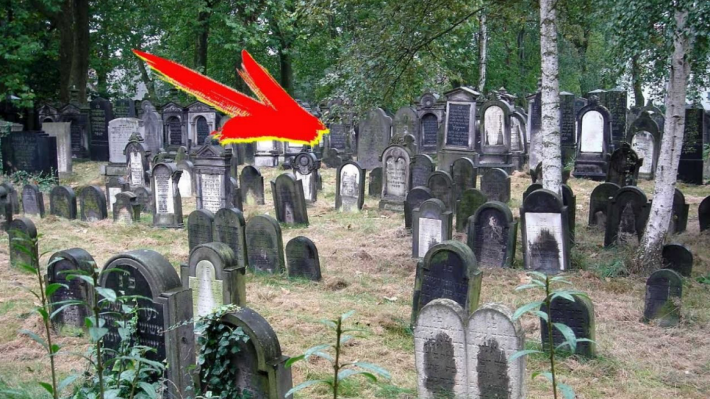 Мой друг увидел странную могилу на кладбище, на ней только одно имя … Нет слов!