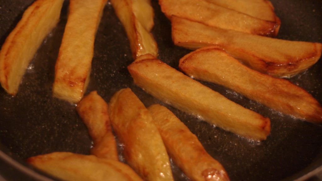 Популярный шеф-повар поделился секретом приготовления жареной картошки