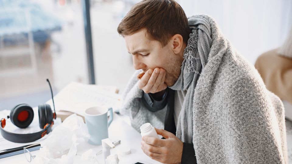 Лающий кашель у взрослых: основные причины и методы лечения