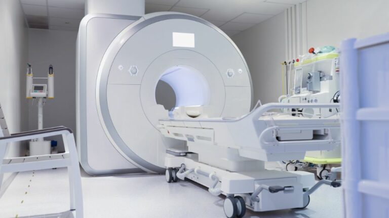 В каких случаях требуется магнитно-резонансная томография глазных орбит и зрительных нервов