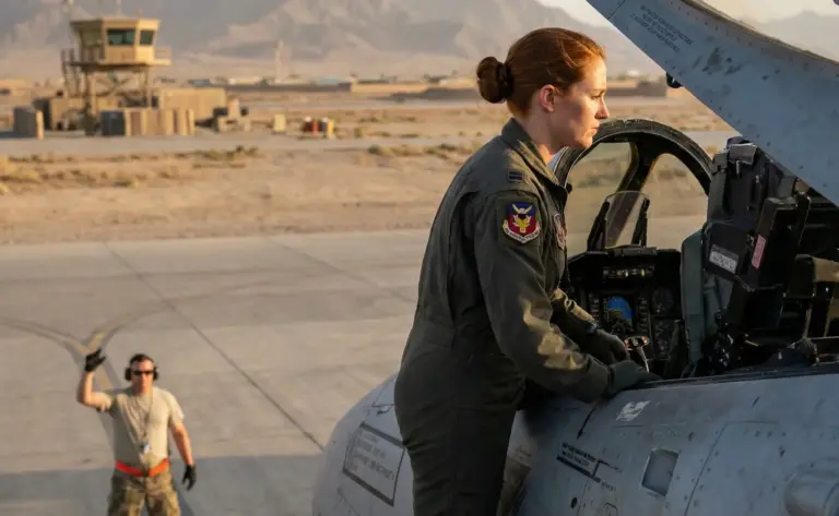 381 SEALs Were Trapped — Then a Female A-10 Pilot Blasted Them an Exit