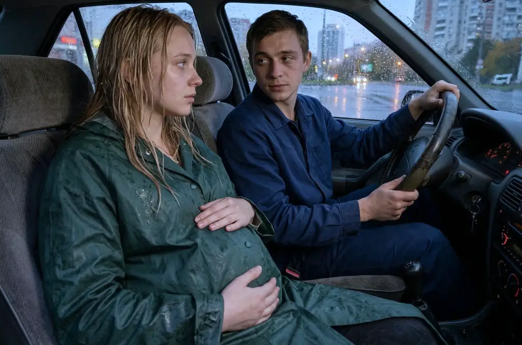 Уволили с треском за доброе дело! Таксист бесплатно подвёз беременную бывшую заключённую… А уже через неделю его экс-начальник едва не поседел от правды!